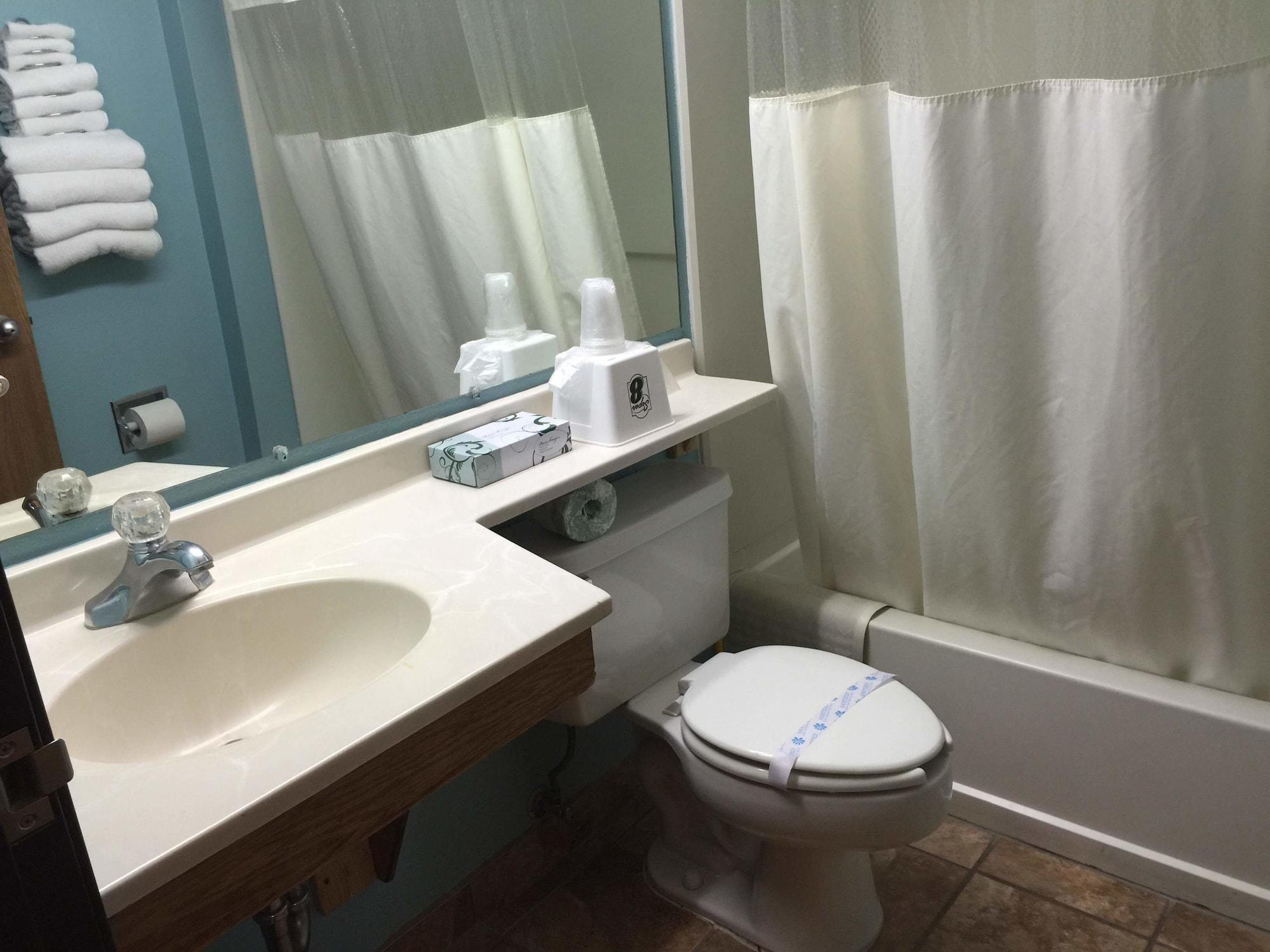 Super 8 By Wyndham Cedar City Bagian luar foto