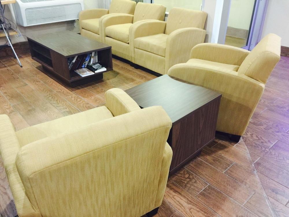 Super 8 By Wyndham Cedar City Bagian luar foto