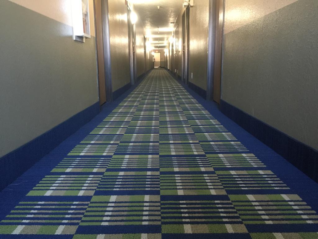 Super 8 By Wyndham Cedar City Bagian luar foto