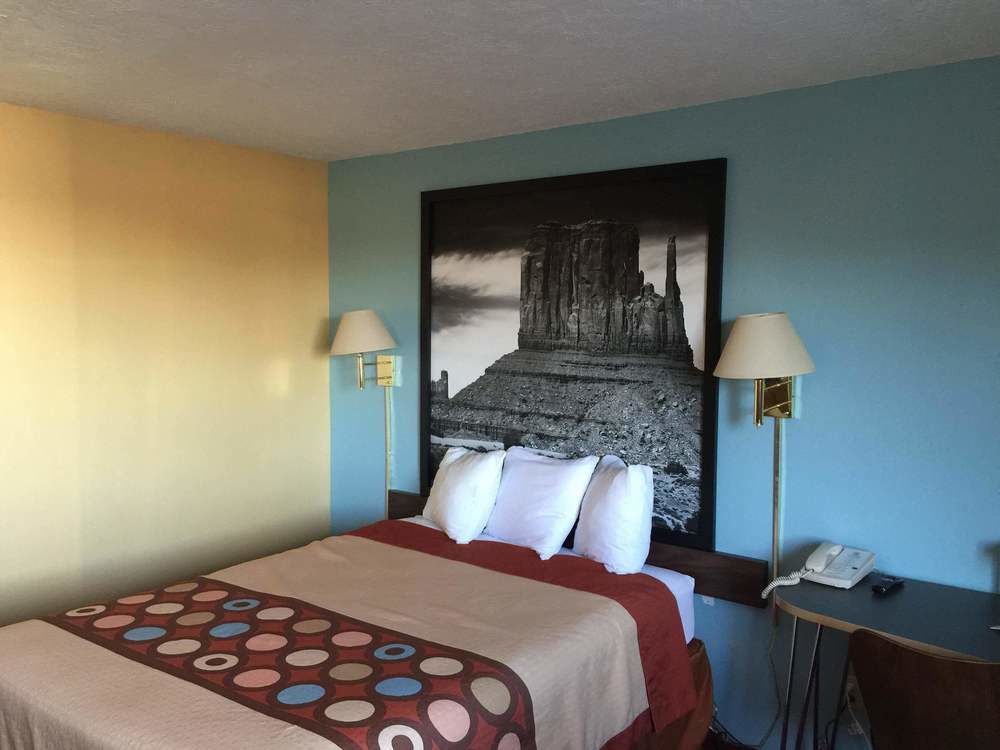 Super 8 By Wyndham Cedar City Bagian luar foto
